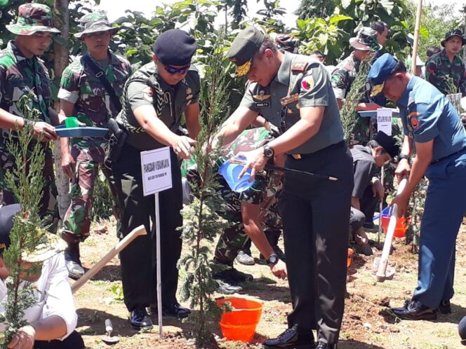 
					Pangdam V/Brawijaya Hadiri Pembukaan TMMD ke-104 di Kabupaten Magetan