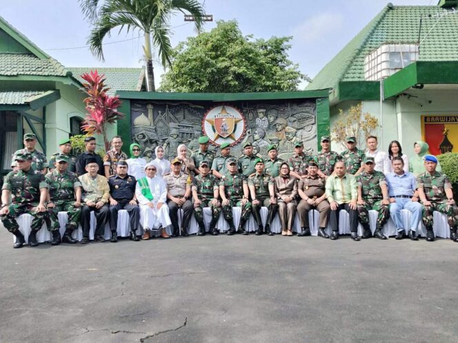 
					Pangdam V/Brawijaya Siagakan 17ribu Personel Bantu Pengamanan Pemilu