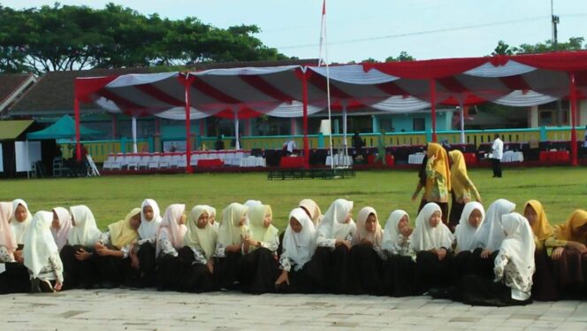 
					Kedatangan Pangdivif-2/Kostrad di Jember, Disambut ratusan Pelajar