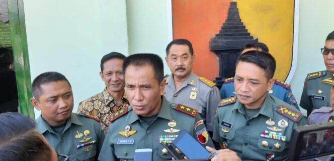
					Berkunjung ke Banyuwangi, Mayjen TNI Wisnoe Pastikan Kesiapan Personel Menjelang Pemilu