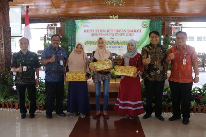 
					BUPATI MINTA KADES DAN CAMAT IKUT PANTAU ANGKA STUNTING