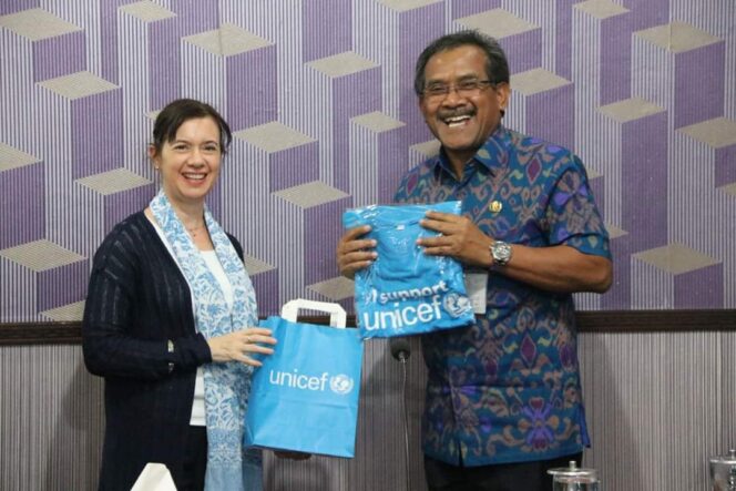 
					Kunker ke Blora, UNICEF Apresiasi Capaian AKTA Kelahiran.