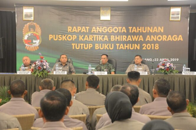 
					Pangdam Brawijaya Pimpin Rapat Anggota Tahunan Koperasi Kartika Bhirawa Anoraga