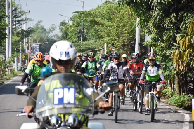 
					Gowes Ceria, Danrem 082/CPYJ Tempuh Jarak 43 Kilometer