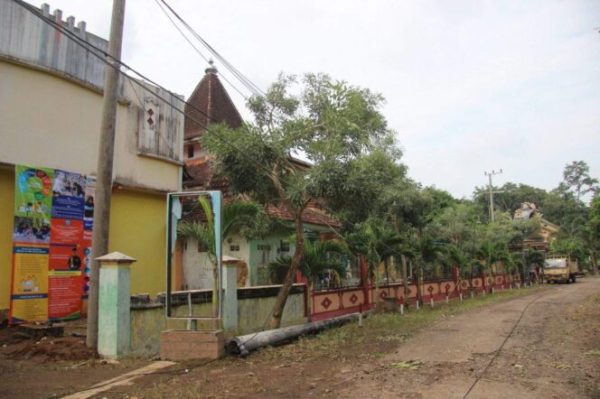 
					Robohnya 3 Tiang Listrik PLN Mengalami Kerugian Puluhan Juta