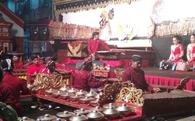 
					Wayang Kulit Lakon Dewa Ruci “Meriahkan HUT YM Mak Co Tian Siang Sing Bo” Kediri