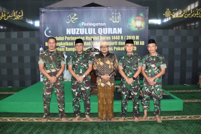 
					Nuzulul Qur’an, Pangdam V/Brawijaya Minta Prajurit Tingkatkan Keimanan dan Ketakwaan