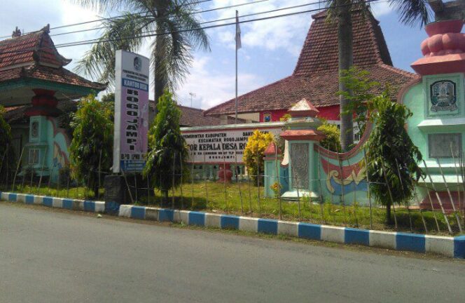 
					Potongan Honor, Insentif RT di Desa Rogojampi Layak dipertanyakan