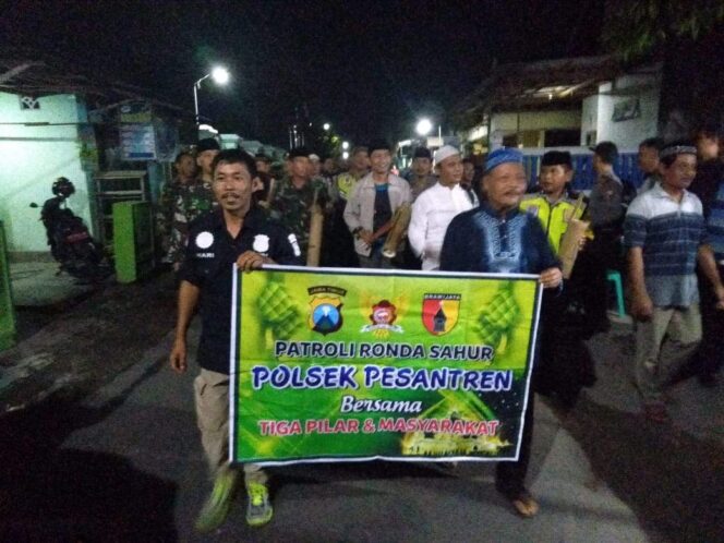 
					Jaga Kamtibmas Lewat Tilik Poskamling Bersama Forkopimcam Pesantren
