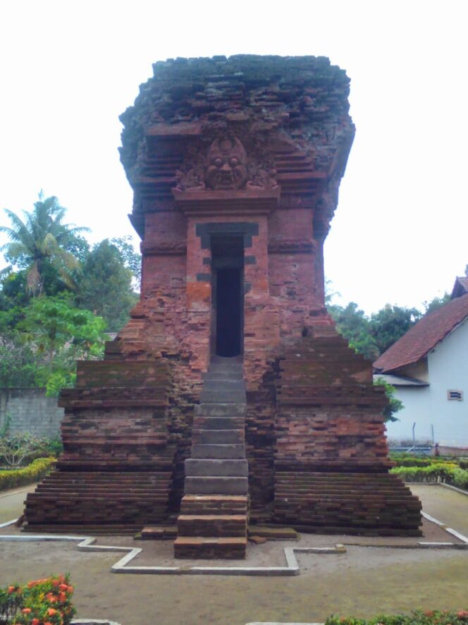 
					SITUS CANDI KALICILIK BLITAR, PENINGGALAN KERAJAAN MAJAPAHIT