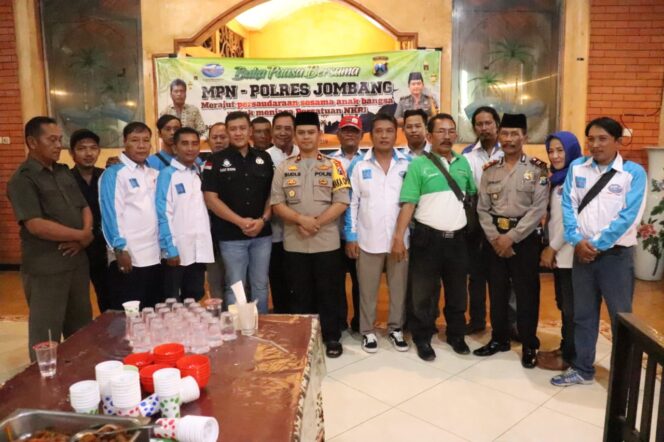 
					Polres Jombang Buka Puasa Bersama Majelis Pers Nasional (MPN)