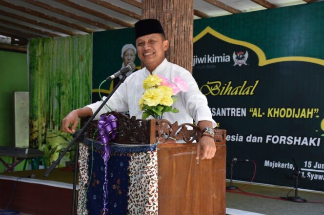 
					Bareng LCC dan Forsaki, Danrem 082/CPYJ Halal Bihalal di Ponpes AL-Khodijah