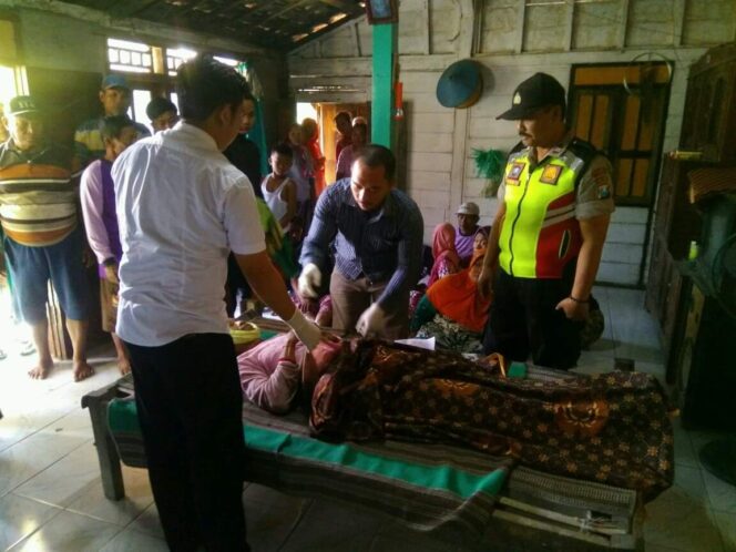 
					Meninggal Karena Tersengat Jebakan Tikus Miliknya Sendiri.