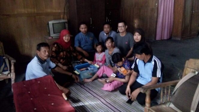 
					Sehari Sempat Viral di Media, Gadis Lumpuh Asal Madiun Akhirnya di Kunjungi RSUD. SOEDONO Madiun