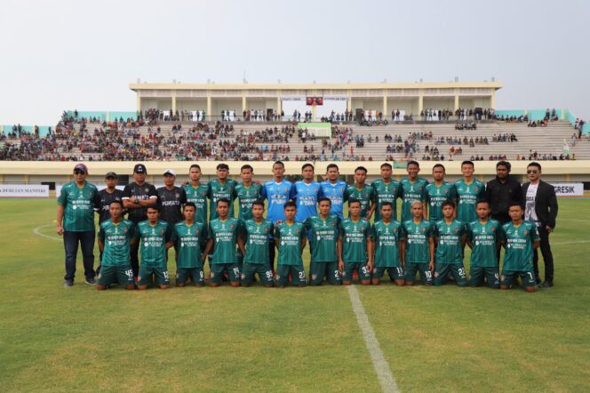 
					Launching Stadion Bumi Wali,  Persatu Jamu Madura United Dengan Skor 2-1.