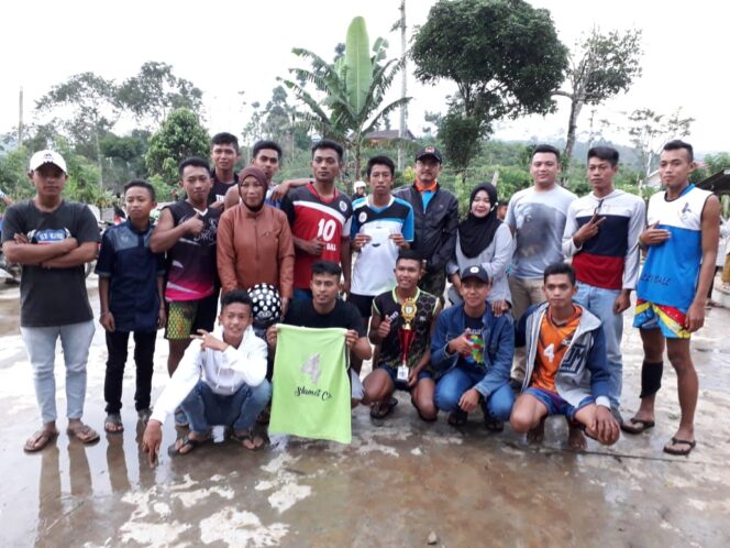 
					Karang Taruna Batu Kebayan Lambar Adakan Lomba Volly di Lapangan Puncak Geraha