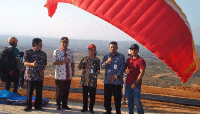 
					Cabor Paralayang Tuban Turunkan 8 Atlet.