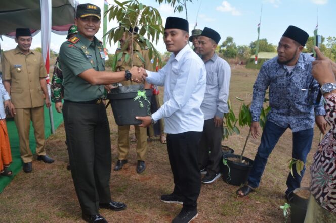 
					Bupati Sampang Pimpin Upacara Pembukaan TMMD ke-105