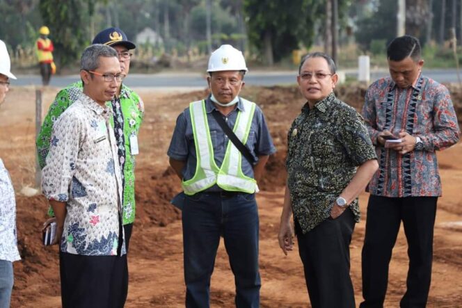 
					JLS Dibagi Tiga Paket, Wabup : Jika Satu Kontraktor Terlalu Panjang.