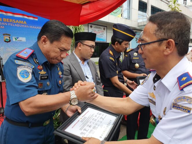 
					Otoritas Pelabuhan Canangkan Zona Integritas Kawasan di Pelabuhan Makassar