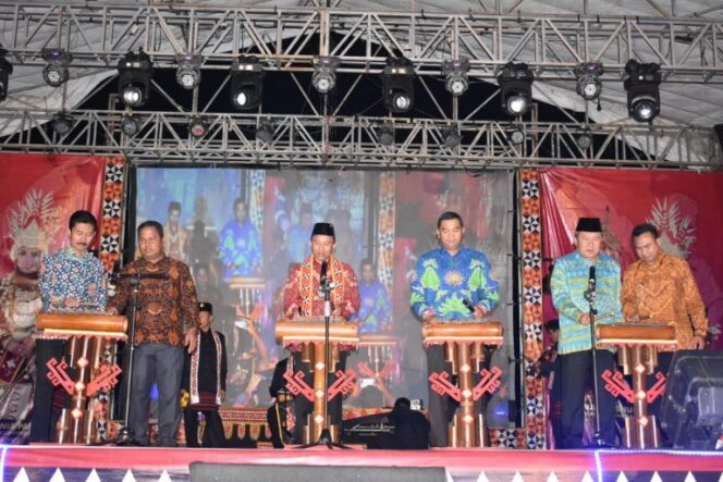 
					Bupati Lampung Barat Akan Evaluasi Pelaksanaan Festival Sekala Bekhak