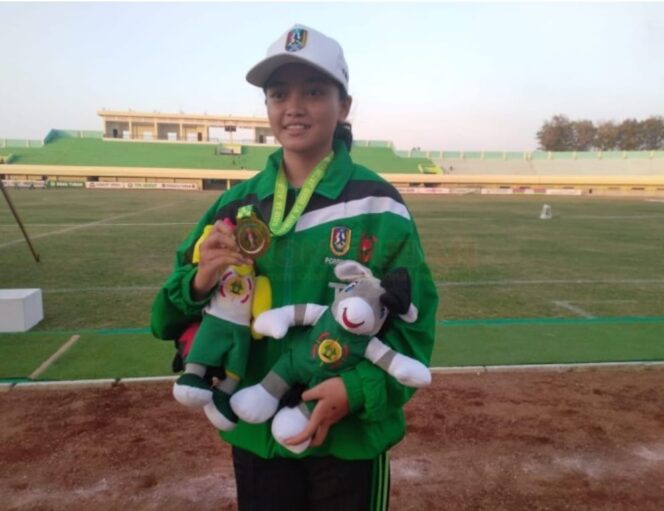 
					Atlet Atletik Reina Ayu,Sumbang Emas Ketiga Buat Tuban di Cabor Lari Gawang 100 Meter.