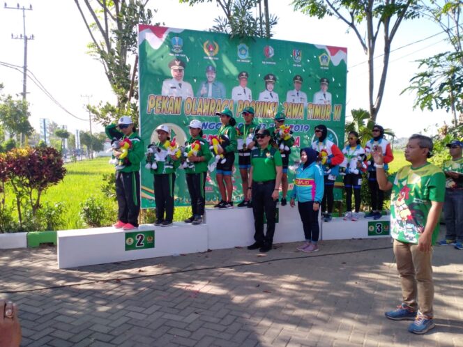 
					Medali Perak Buat Tuban Dari Atlet Sepatu Roda di TTT 10.000 Meter