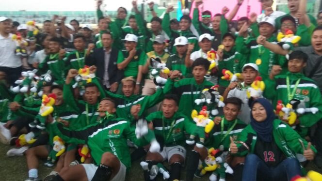 
					Laskar Ronggolawe Persembahkan Emas Saat Menang Tipis 2-1, Melawan Tim Kabupaten Sidoarjo.