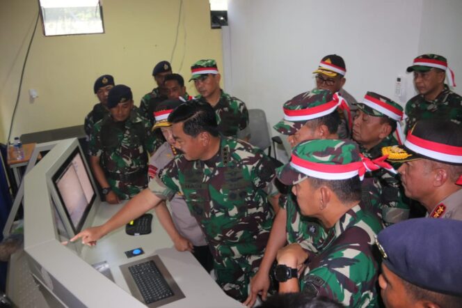 
					Panglima TNI Tinjau Prajurit Yang Bertugas di Pulau Nipah