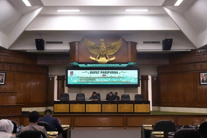 
					Pembentukan Fraksi-fraksi Pada Rapat Perdana DPRD Kabupaten Tuban.