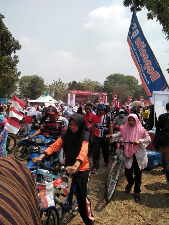 
					Pemkab Mojokerto Ramaikan HUT RI 74 Dengan Ngontel Bareng Bersama Kosti