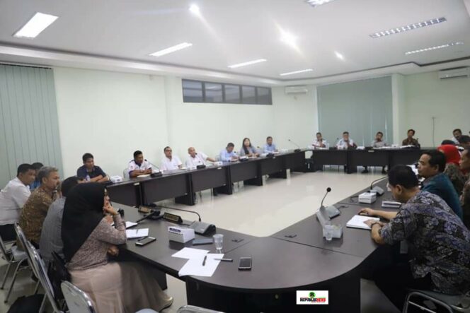 
					Aduan FSPMI Ditindak Lanjuti Komisi A DPRD Tuban.