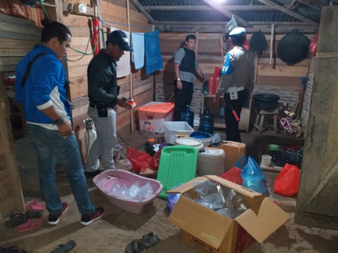 
					5 Pelaku Pengepul & Penjual Benur  Di Amankan Jajaran Polsek Pesisir Tengah