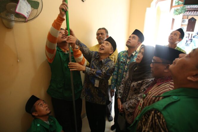 
					Alat Arah Kiblat Inovasi Kemenag Tuban Menyongsong MTQ Jatim Ke-28.