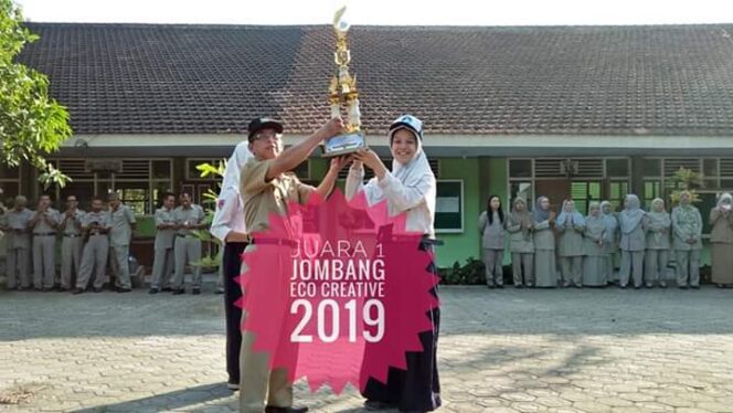 
					Prestasi SMP Negeri 4 Jombang Sebagai Sekolah Adiwiyata Mandiri