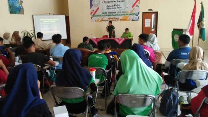 
					Tanamkan Cinta NKRI, Danramil Singgahan Beri Wasbang Mahasiswa Poltana Mapena