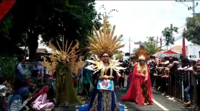 
					GREBEG APEM ” Di Usung SMPN 6 Jombang Dalam Pawai Budaya HUT ke 74 Th