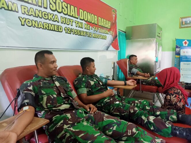 
					Donor Darah Warnai Peringatan HUT TNI ke 74 di Yonarmed 12 Divif 2 Kostrad
