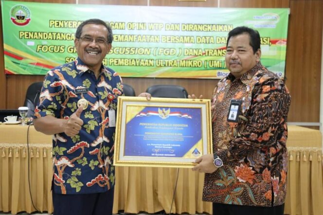 
					5 KALI WTP, PEMKAB BLORA TERIMA PENGHARGAAN DARI KEMENKEU