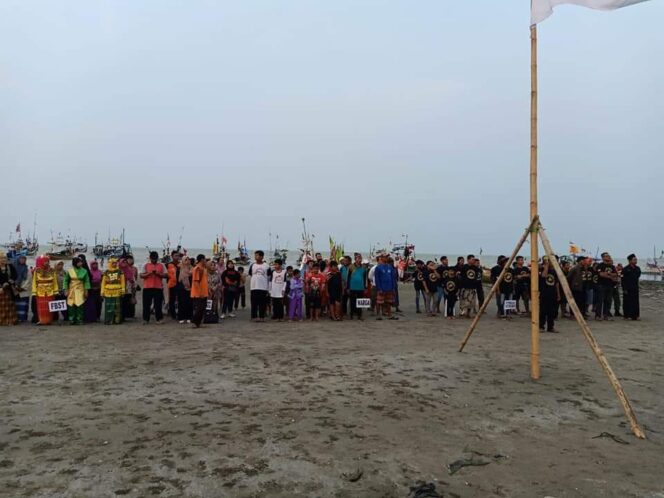 
					Apel Peringati Hari Sumpah Pemuda 2019 di Tepi Pantai.