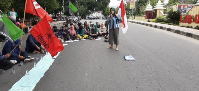 
					Dianiaya Saat Aksi, Polres Labuhanbatu di Demo Mahasiswa