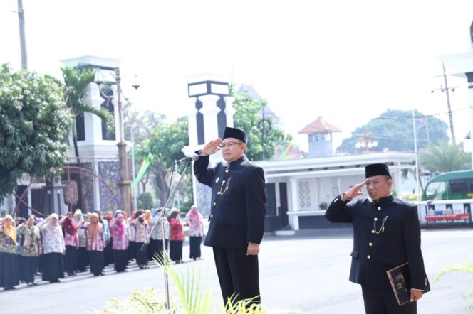 
					Pemkab Tuban Gelar Upacara Hari Jadi Jatim ke-74 .