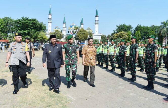 
					Dandim 0811 Tuban Hadir Dalam Apel Gelar Pasukan