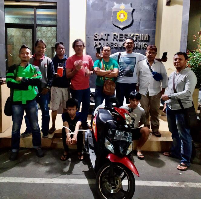 
					Satreskrim Polres Jombang Berhasil Mengamankan Dua Remaja Pelaku Curat