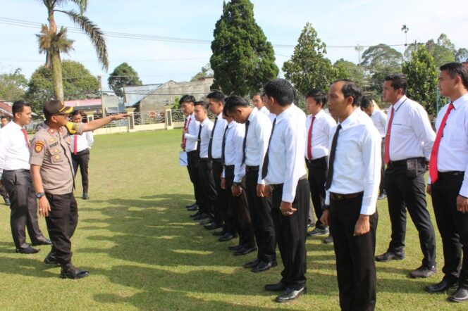 
					Wakapolres Lampung Barat Laksanakan Giat Operasi Penegakan Ketertiban dan Kedisiplinan Anggota