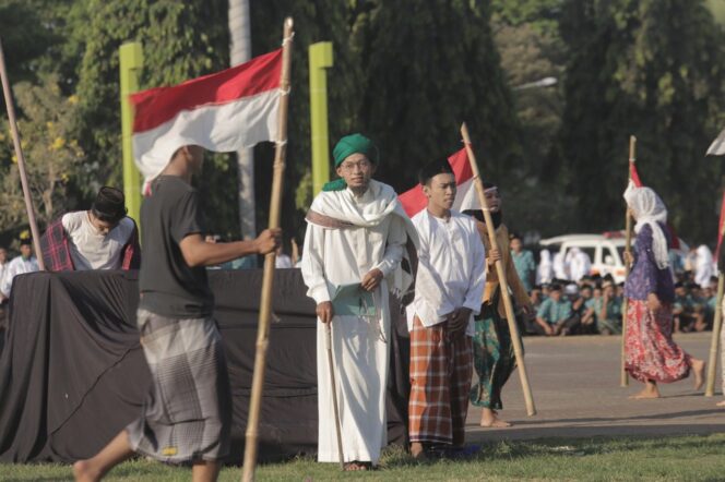 
					Pegawai Wajib Berbusana Muslim, Dalam Rangka memperingati Hari Santri Nasional 2019.