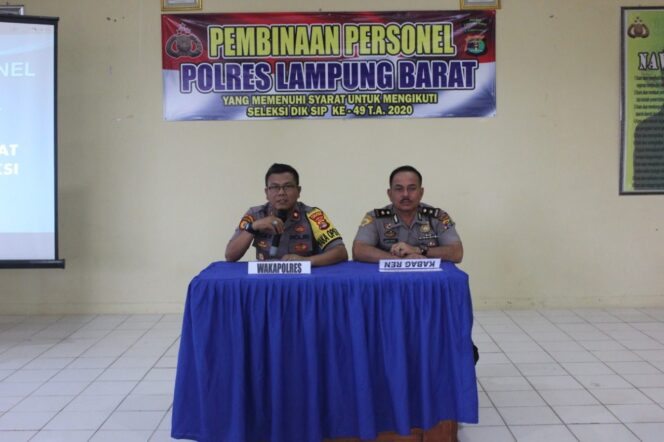 
					Arahan Wakapolres Kepada 170 Personiel Anggota Polres Lambar