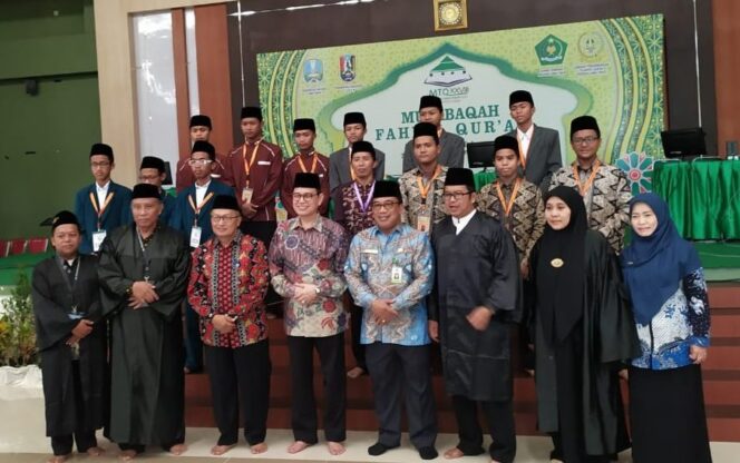 
					Raih Juara 3 , Kafilah Tuban Capai Skor 1.400. Catatan Hari Kelima MTQ ke XXVIII Jatim 2019.