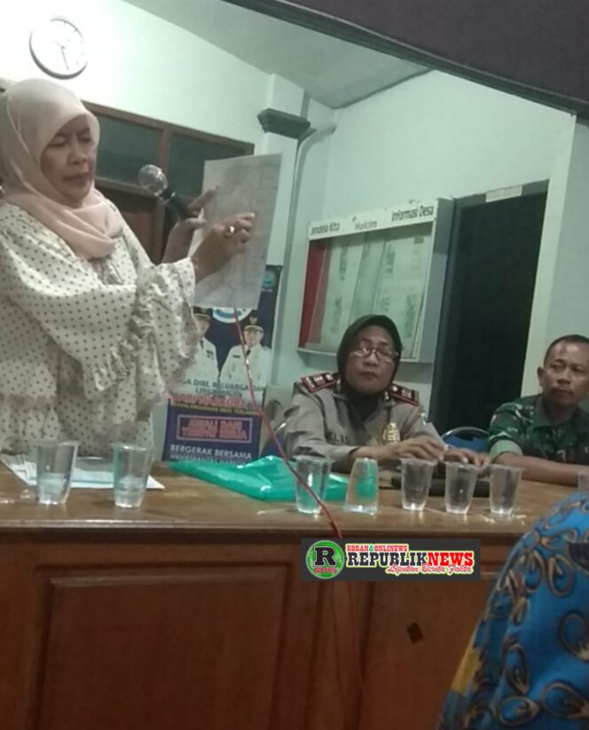 
					Diduga Dikondisikan, Perangkat Desa dan BPD Tidak Hadir Saat Hj.Rumiasih beri pernyataan Resmi Telah Jual Beli Tanah TN dihadapan Ratusan Warga Desa Karangasem.