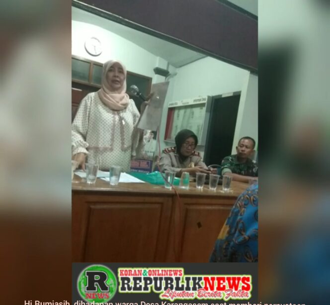 
					Pernyataan Hj.Rumiasih di Balai Desa Karangasem : Orang Lain Bisa Dibodohi, Tapi Tidak Dengan Hj.Rumiasih.